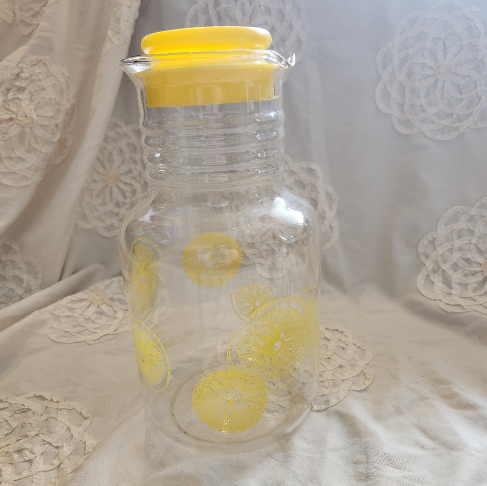 Pyrex Lemonade Pitcher Carafe with Lid